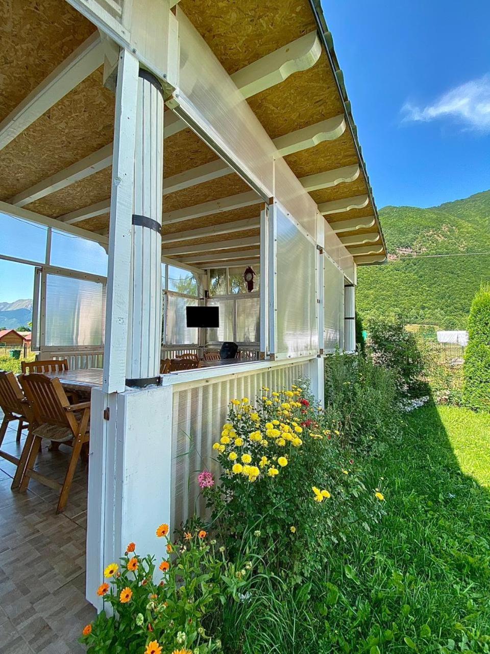 Lola Guest House Vuthaj Extérieur photo