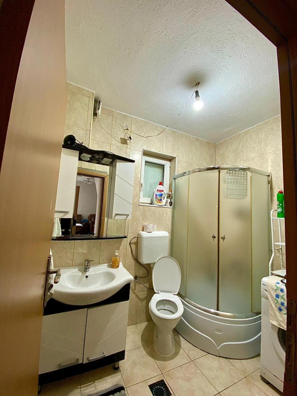 Lola Guest House Vuthaj Extérieur photo